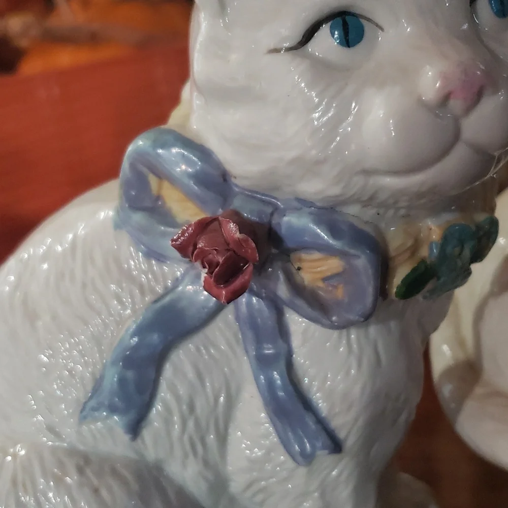 Vintage set of 3 white Kitten Cats home decor - Picture 11 of 16